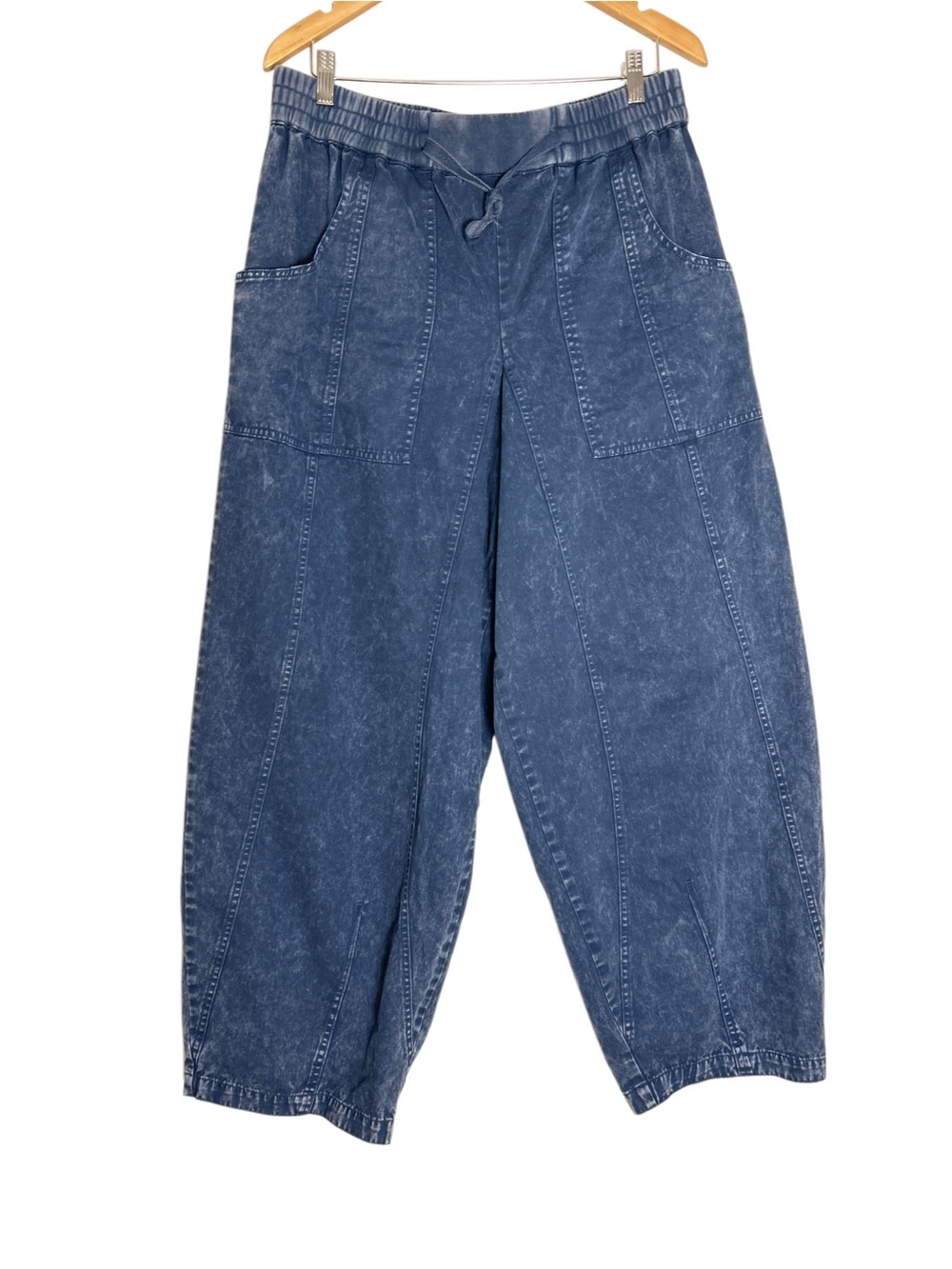 BDG Wide Leg Barrel Pants Size L